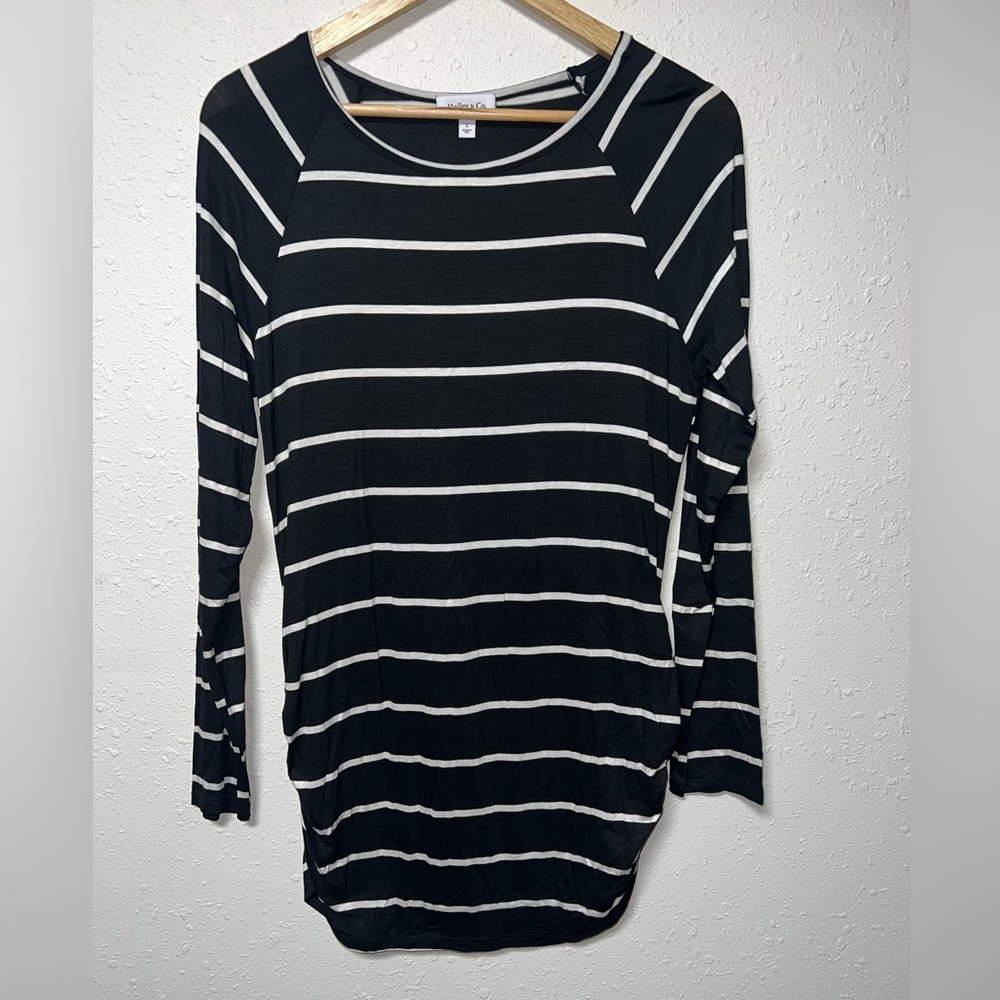NWOT Hailey &‎ Co Black and White Striped Top Size Large